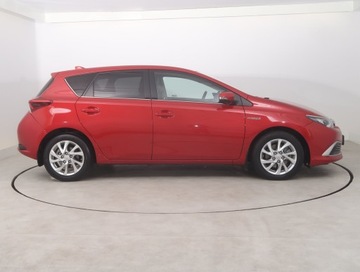 Toyota Auris II Hatchback 5d Facelifting 1.8 Hybrid 136KM 2016 Toyota Auris Hybrid, Salon Polska, 1. Właściciel, zdjęcie 5
