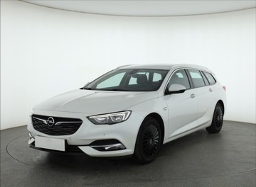 Opel Insignia II Sports Tourer 1.6 CDTI 136KM 2018 Opel Insignia 1.6 CDTI, Automat, Skóra, Navi, zdjęcie 1