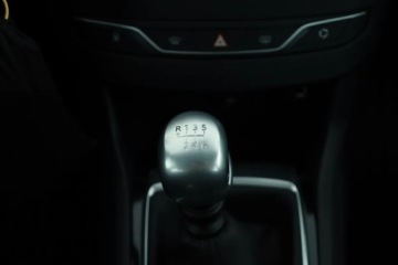 Peugeot 308 II SW Facelifting 1.5 BlueHDI 130KM 2019 Peugeot 308 1.5 BlueHDi, Salon Polska, zdjęcie 11