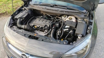 Opel Astra J Sports Tourer Facelifting 1.4 Turbo ECOTEC 140KM 2013 Opel Astra Opel Astra J 1.4 Turbo 140 KM benzyna Z Niemiec 1.4 Benzyna, zdjęcie 7