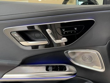 Mercedes CLE Coupe 2.0 300 258KM 2025 MERCEDES-BENZ CLE 300 4-Matic AMG Line 2.0 (258KM) 2025, zdjęcie 8