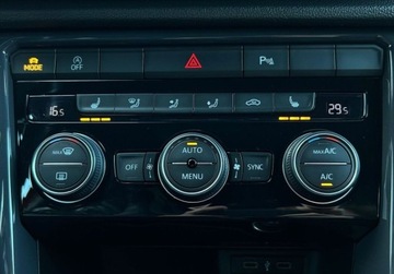 Volkswagen T-Roc I SUV 1.5 TSI ACT 150KM 2020 Volkswagen T-Roc Premium Pakiety, GPS, ACC, Digital Cockpit, Kamera cofan, zdjęcie 25