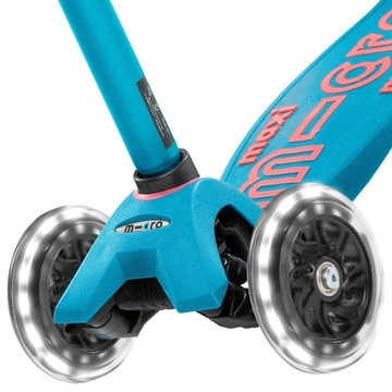 MAXI MICRO DELUXE LED AQUA Scooter