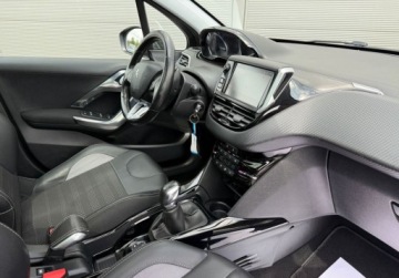 Peugeot 2008 I SUV Facelifting 1.2 PureTech 110KM 2019 Peugeot 2008 1.2 Benzyna 110KM, zdjęcie 23