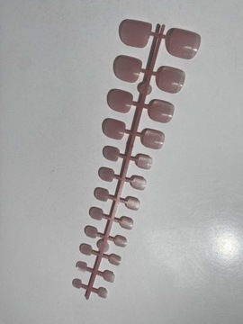 НАСКОРСТВЕННЫЕ НОГТИ САМОКЛЕЯЩИЕСЯ НАПИСКИ ДЛЯ НОГ КОШАЧИЙ ГЛАЗ НЮДОВЫЙ КВАДРАТ 24ШТ.