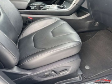 Ford S-Max II Van 2.0 EcoBlue 190KM 2019 Ford S-Max TITANIUM 180KM Led Navi ParkAssist Panoramadach 2.0 Diesel 190KM, zdjęcie 15