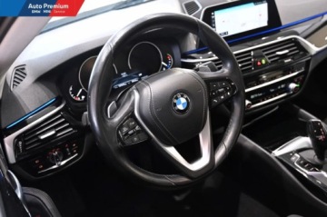 BMW Seria 5 G30-G31 Limuzyna 520i 184KM 2020 BMW Seria 5 520iFV23LED Fog lightsFotel SportowySport Line 2.0 Benzyna, zdjęcie 6