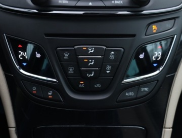 Opel Insignia I Country Tourer 2.0 CDTI Ecotec 163KM 2014 Opel Insignia 2.0 CDTI, 4X4, Automat, Skóra, zdjęcie 18