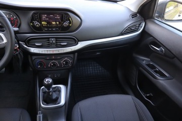 Fiat Tipo II Hatchback 1.4 T-Jet LPG 120KM 2017 Fiat Tipo 1.4 T-Jet, Salon Polska, Klima, zdjęcie 7