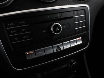 Mercedes Klasa A W176 Hatchback 5d Facelifting 180 122KM 2016 Mercedes A 180 full LED navi grzane fotele, zdjęcie 25