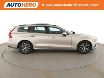 Volvo V60 II  Kombi Facelifting 2.0 B4 197KM 2023 Volvo V60 FV23 full led automat mhev grzane fotele, zdjęcie 8