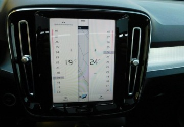 Volvo XC40 Crossover 2.0 D3 150KM 2020 Volvo XC 40 Skora Kamera Panorama Dach Model 2021r 2.0 Diesel 150KM, zdjęcie 19
