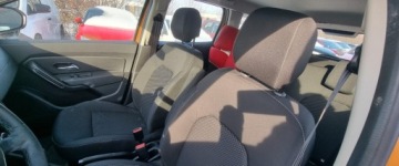 Dacia Duster I 2016 Dacia Duster 2016r, 1.6 Benzyna. Uszkodzony tyl i lekko prawy przod. Jezdzi, zdjęcie 6