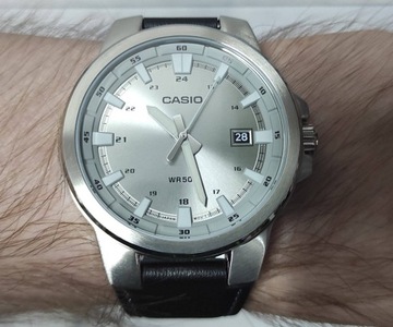 STALOWY KLASYCZNY ZEGAREK CASIO MTP-E173L -7A DATA