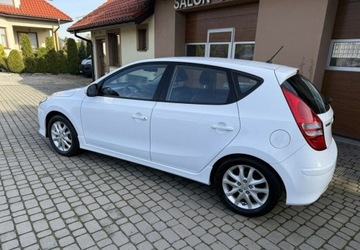 Hyundai i30 I Hatchback 1.4 109KM 2010 Hyundai i30 Rej.03.2011 1,4 109KM LPG Klimatronik 1.4 BenzynaLPG 109KM, zdjęcie 8