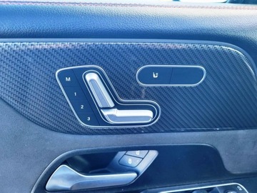 Mercedes GLB SUV 2.0 200d 150KM 2021 Mercedes-Benz GLB AMG 7 os 2.0 Diesel 150KM, zdjęcie 19