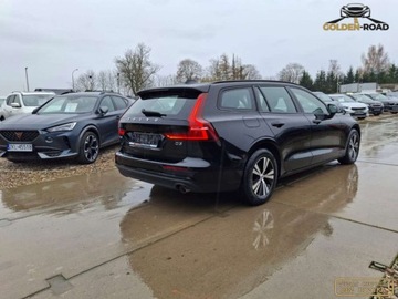 Volvo V60 II  Kombi 2.0 D3 150KM 2020 Volvo V60 2,0 D3 150KM klima elektryka led alu navi tempomat oplacony 2.0, zdjęcie 5