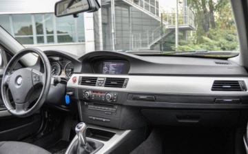 BMW Seria 3 F30-F31-F34 Limuzyna 2.0 320d Efficiency Dynamics 163KM 2012 BMW Seria 3 2,0d 163KM 2012 r. Lift iDrive Navi 2.0 Diesel 163KM, zdjęcie 9