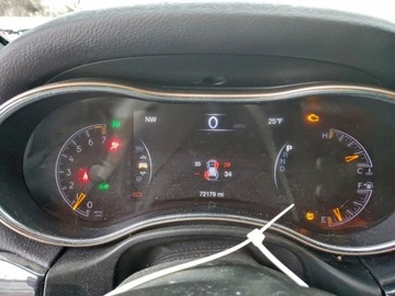 Jeep Grand Cherokee IV 2016 Jeep Grand Cherokee 2016 JEEP GRAND CHEROKEE LAREDO 3.6 Benzyna 293KM, zdjęcie 8