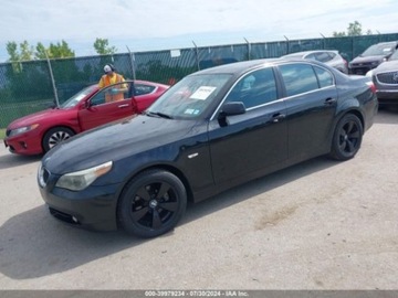 BMW Seria 5 E60 2007 BMW Seria 5 2007 BMW 5 Series 4dr Sdn 525xi AWD 3.0 Benzyna 215KM, zdjęcie 1