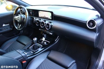 Mercedes Klasa A W177/V177 Hatchback 1.3 160 109KM 2020 Mercedes-Benz Klasa A Mercedes-Benz Klasa A 160 Style 1.3 Benzyna 109KM, zdjęcie 37