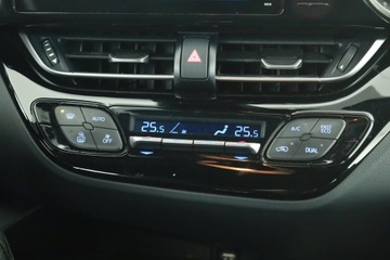 Toyota C-HR I Crossover 1.2L Turbo 116KM 2018 Toyota C-HR 1.2 Turbo, Salon Polska, Serwis ASO, zdjęcie 9