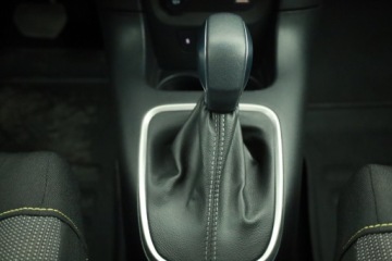 Citroen C3 III Hatchback Facelifting 1.2 PureTech 110KM 2023 Citroen C3 1.2 PureTech, Salon Polska, zdjęcie 14