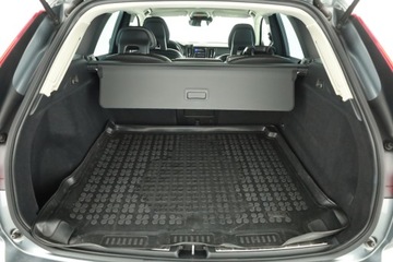 Volvo XC60 II Crossover D4 190KM 2018 Volvo XC60 D4, Salon Polska, 187 KM, 4X4, zdjęcie 9