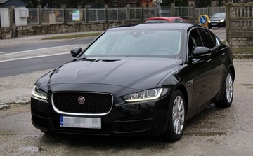 Jaguar XE Sedan 2.0 i4 180KM 2018 Jaguar XE Zarejestrowany Bezwypadkowy 2.0 Diesel 180KM, zdjęcie 4