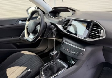 Peugeot 2021 Peugeot 308 Auto jak nowe gwarancja3dnavialu18ledfak vat 1.2 Benzyna, zdjęcie 7