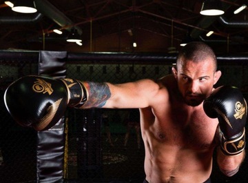 ТРЕНИРОВОЧНЫЕ СПАРИНГОВЫЕ БОКСЕРСКИЕ ПЕРЧАТКИ ИЗ НАТУРАЛЬНОЙ КОЖИ DBX BUSHIDO, 10 унций