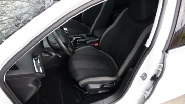 Peugeot 308 II SW 1.2 PureTech 130KM 2015 308 .. Panorama .. Ledy .. Nawigacja .. Kamera .. 2 x PDC .. Klimatronik ., zdjęcie 6