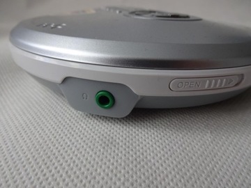 Дискман Sony D-NE240