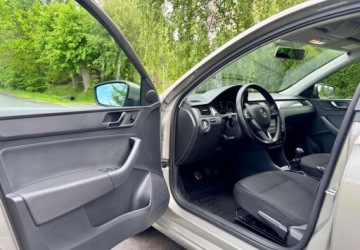 Skoda Rapid II Spaceback 1.2 TSI 105KM 2014 Skoda RAPID Skoda RAPID 1.2 TSI Ambition 1.2 Benzyna 105KM, zdjęcie 13