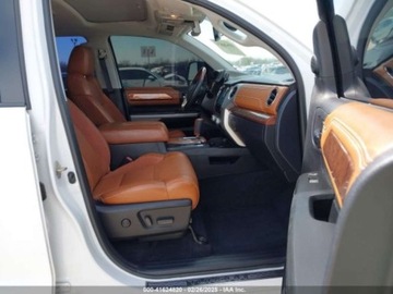 Toyota Tundra II 2020 Toyota Tundra 2020 Toyota Tundra 4WD Platinum CrewMax 5.5 Bed 5.7L 5.7, zdjęcie 10