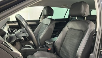 Volkswagen Passat B8 Variant Facelifting 2.0 TSI 190KM 2022 Volkswagen Passat 2.0 TSI Elegance DSG Kombi, zdjęcie 9