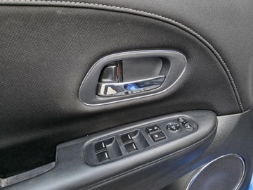 Honda HR-V II SUV 1.5 i-VTEC 130KM 2018 2018 Honda HR-V Executive, 1.5 i-VTEC benzyna 130KM + 6 biegowa manual, zdjęcie 6