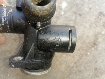 OE 06D121133A: ФЛАНЕЦ ТРУБЫ ОХЛАЖДАЮЩЕЙ ЖИДКОСТИ