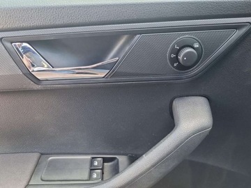 Skoda Fabia III Hatchback Facelifting 1.0 TSI 95KM 2019 Skoda Fabia Skoda Fabia 1.0 TSI Ambition Benzyna 95KM, zdjęcie 18