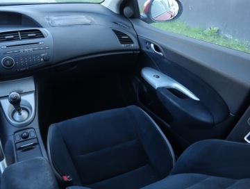 Honda Civic VIII Hatchback 5d 1.4 i 83KM 2006 Honda Civic 1.4 i-DSI, Klima, Klimatronic, zdjęcie 7