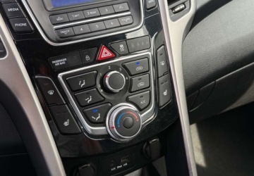 Hyundai i30 II Hatchback 5d 1.6 CRDi 110KM 2015 Hyundai i30 1.6 CRDI 110 KM LIFT Klimatyzacja 1.6 Diesel 110KM, zdjęcie 23