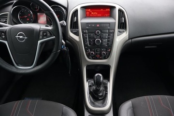 Opel Astra J Hatchback 5d 1.4 Turbo ECOTEC 140KM 2012 Opel Astra 1.4 T, Klima, Klimatronic, Tempomat, zdjęcie 11