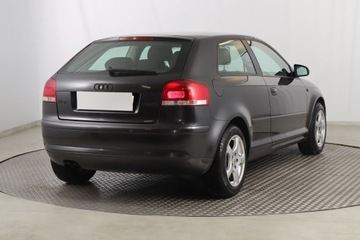 Audi A3 8P Hatchback 3d 1.9 TDI 105KM 2004 Audi A3 1.9 TDI, Klima, Klimatronic,ALU, El. szyby, zdjęcie 4