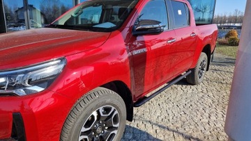 Toyota Hlux Progi boczne, orurowanie boczne