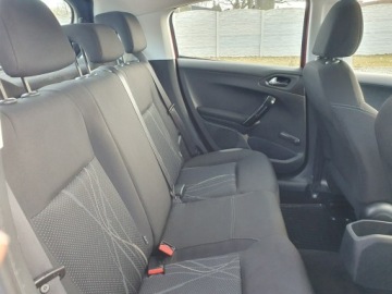 Peugeot 208 I Hatchback 3d 1.0 PureTech 68KM 2015 Peugeot 208 1.0 Benzyna Klimatyzacja 5 drzwi 2015r, zdjęcie 25