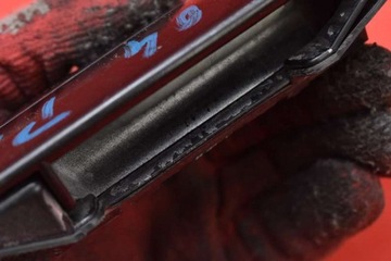 KLIKA LEVÝ PŘEDNÍ MITSUBISHI COLT CJ0 96R