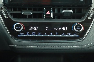 Toyota Corolla XII TS Kombi 1.8 Hybrid 122KM 2019 Toyota Corolla 1.8 Hybrid, Salon Polska, zdjęcie 10