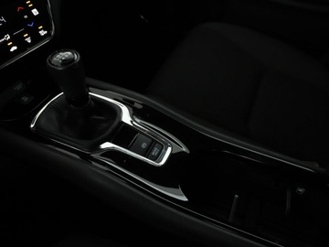 Honda HR-V II SUV 1.5 i-VTEC 130KM 2018 Honda HR-V 1.5 i-VTEC Elegance Nawigacja Tempomat, zdjęcie 26