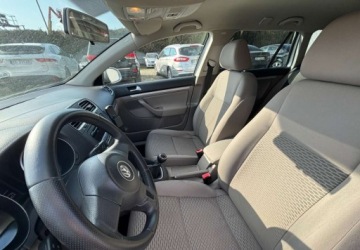 Volkswagen Golf VI Variant 1.6 TDI-CR DPF BlueMotion 105KM 2011 Volkswagen Golf Wersja Comfortline 1.6 Diesel 105KM, zdjęcie 11