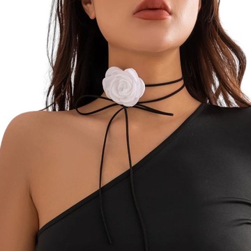 NASZYJNIK RÓŻA BIAŁY CHOKER RETRO RZEMYK SZNUREK MAŁA RÓŻA MATERIAŁ KWIAT